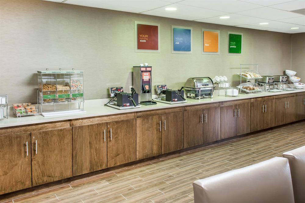 Comfort Suites Near Potomac Mills Вудбридж Екстер'єр фото