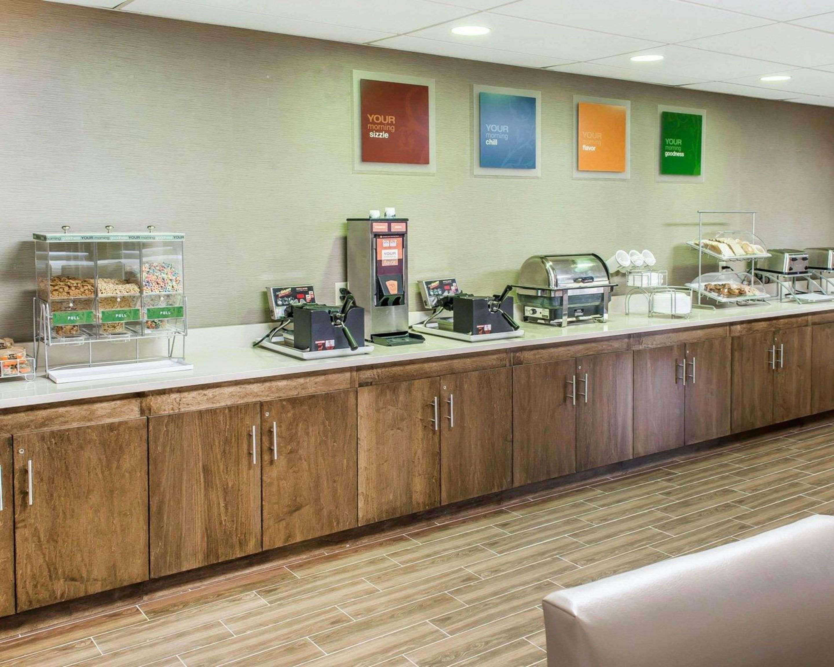 Comfort Suites Near Potomac Mills Вудбридж Екстер'єр фото