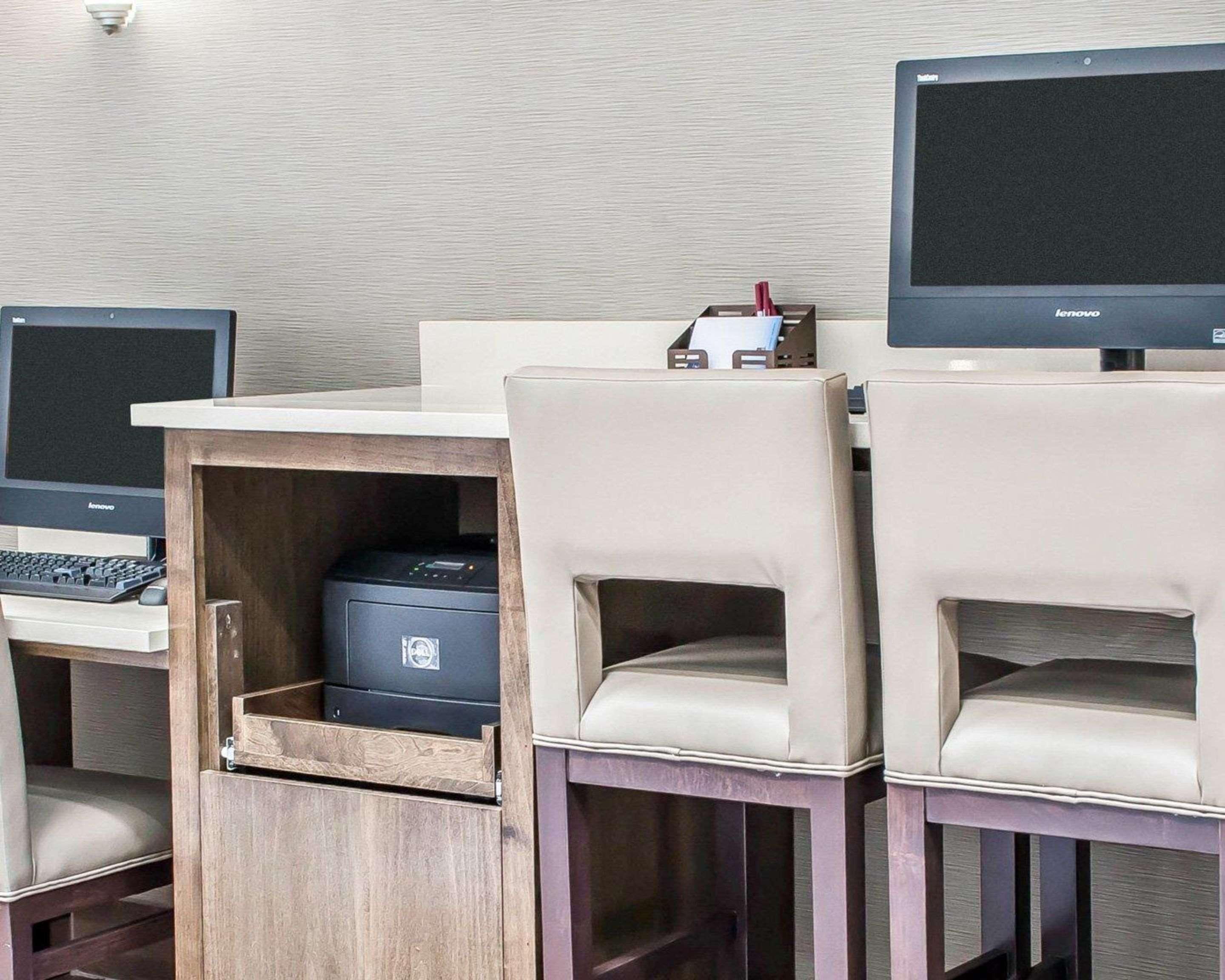 Comfort Suites Near Potomac Mills Вудбридж Екстер'єр фото