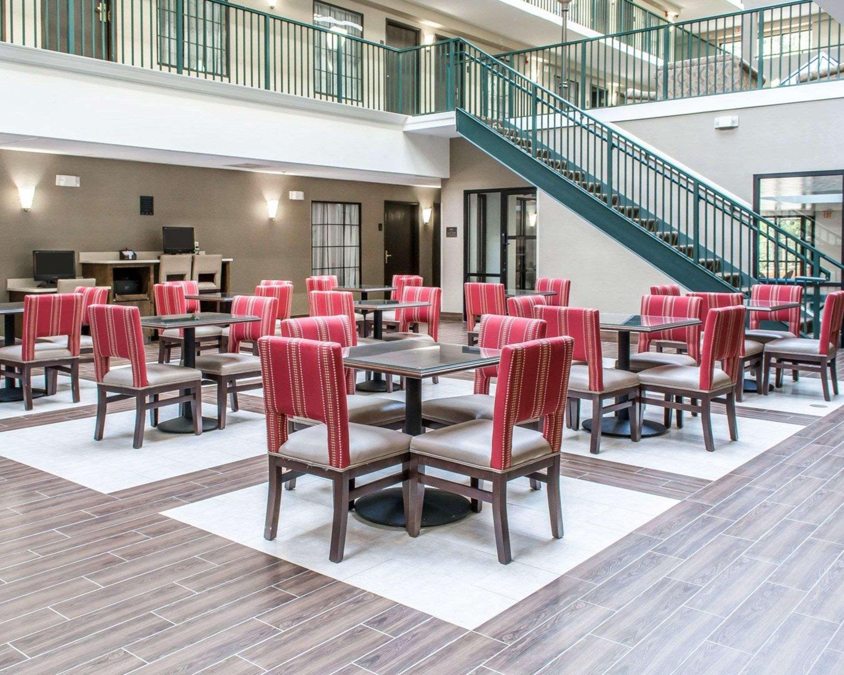 Comfort Suites Near Potomac Mills Вудбридж Екстер'єр фото