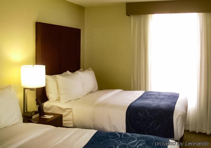 Comfort Suites Near Potomac Mills Вудбридж Екстер'єр фото