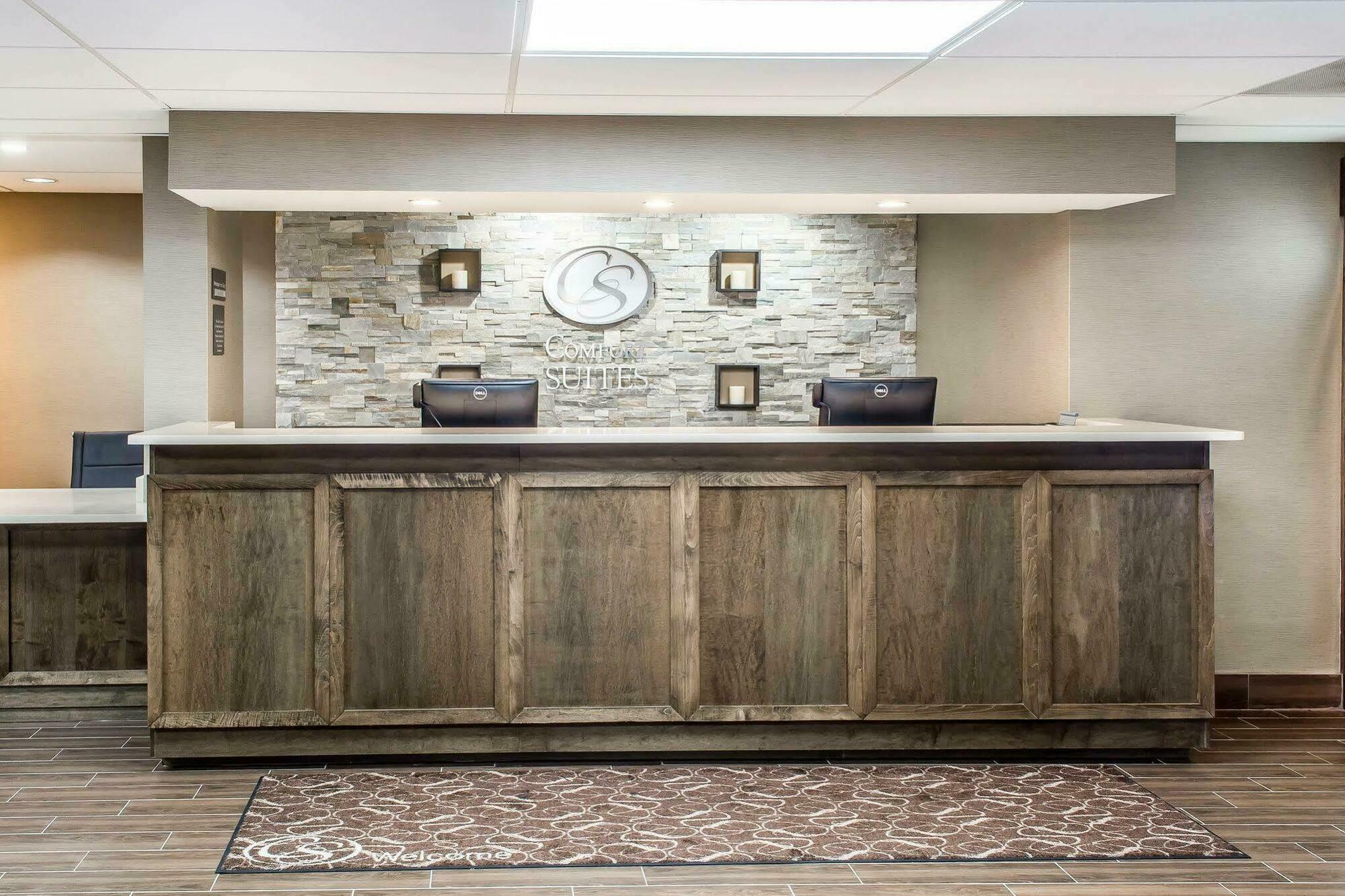 Comfort Suites Near Potomac Mills Вудбридж Екстер'єр фото